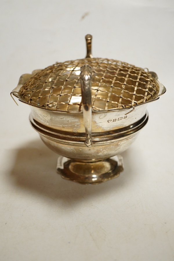A George V silver rose bowl Birmingham, 1912, Thomas Edward Atkins, height 13.5cm., weight approx. 10.01ozt